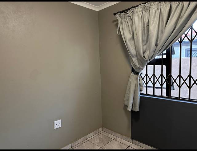 3 BEDROOM FREESTANDING FOR SALE IN KLERKSOORD